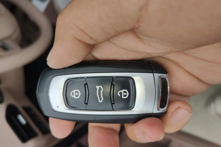 Used Geely Galaxy Panda 2023 Panda Mini 200km Endurance Bear Interior 1