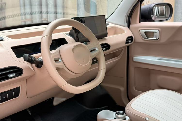 Used Geely Galaxy Panda 2023 Panda Mini 200km Dynamic Bear Interior 1