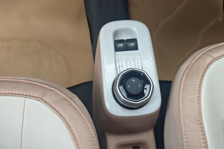 Used Geely Galaxy Panda 2023 Panda Mini 200km Endurance Bear Interior 3