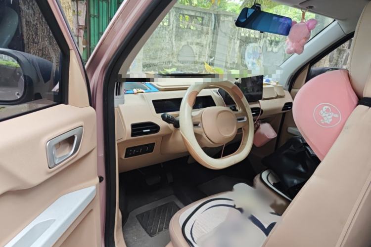 Used Geely Galaxy Panda 2023 Panda Mini 200km Endurance Bear Interior 3