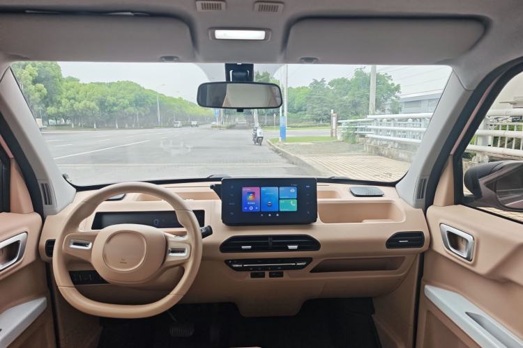 Used Geely Galaxy Panda 2023 Panda Mini 200km Endurance Bear Interior 5