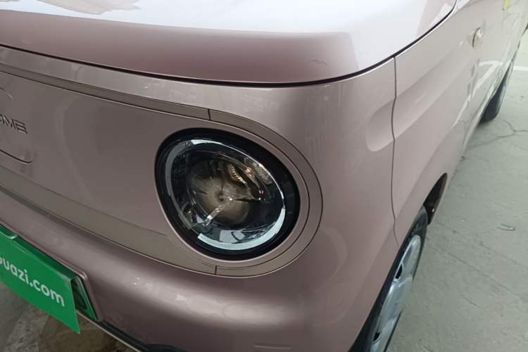 Used Geely Galaxy Panda 2023 Panda Mini 200km Endurance Bear Left Front Headlight