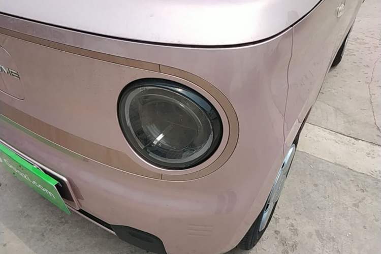 Used Geely Galaxy Panda 2023 Panda Mini 200km Endurance Bear Left Front Headlight