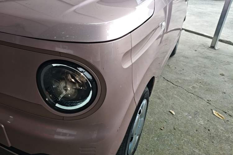 Used Geely Galaxy Panda 2023 Panda Mini 200km Endurance Bear Left Front Headlight
