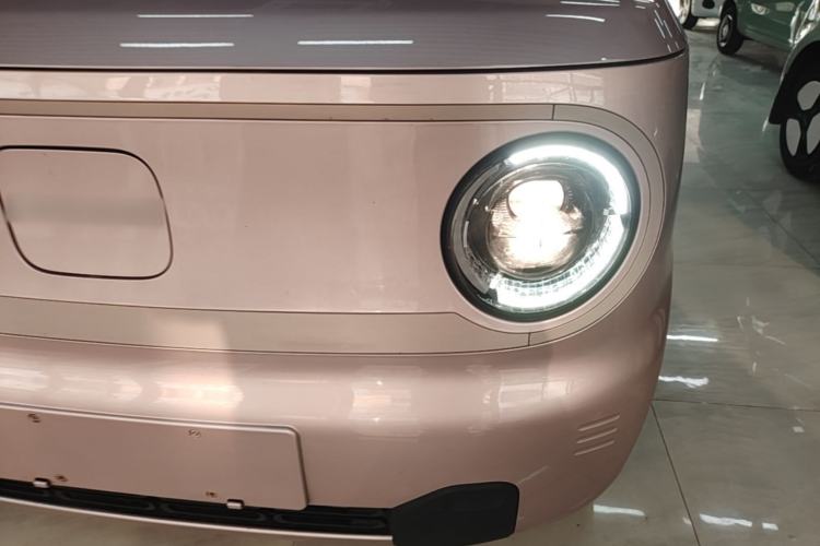 Used Geely Galaxy Panda 2023 Panda Mini 200km Endurance Bear Left Front Headlight