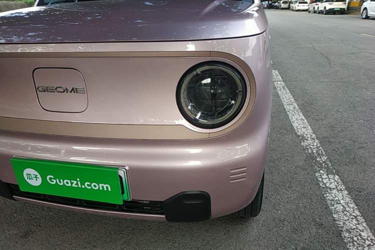 Used Geely Galaxy Panda 2023 Panda Mini 200km Endurance Bear Left Front Headlight