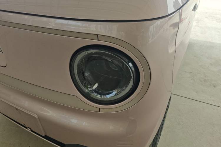 Used Geely Galaxy Panda 2023 Panda Mini 200km Endurance Bear Left Front Headlight