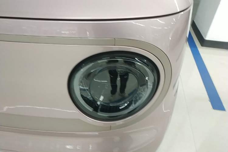 Used Geely Galaxy Panda 2023 Panda Mini 200km Endurance Bear Left Front Headlight