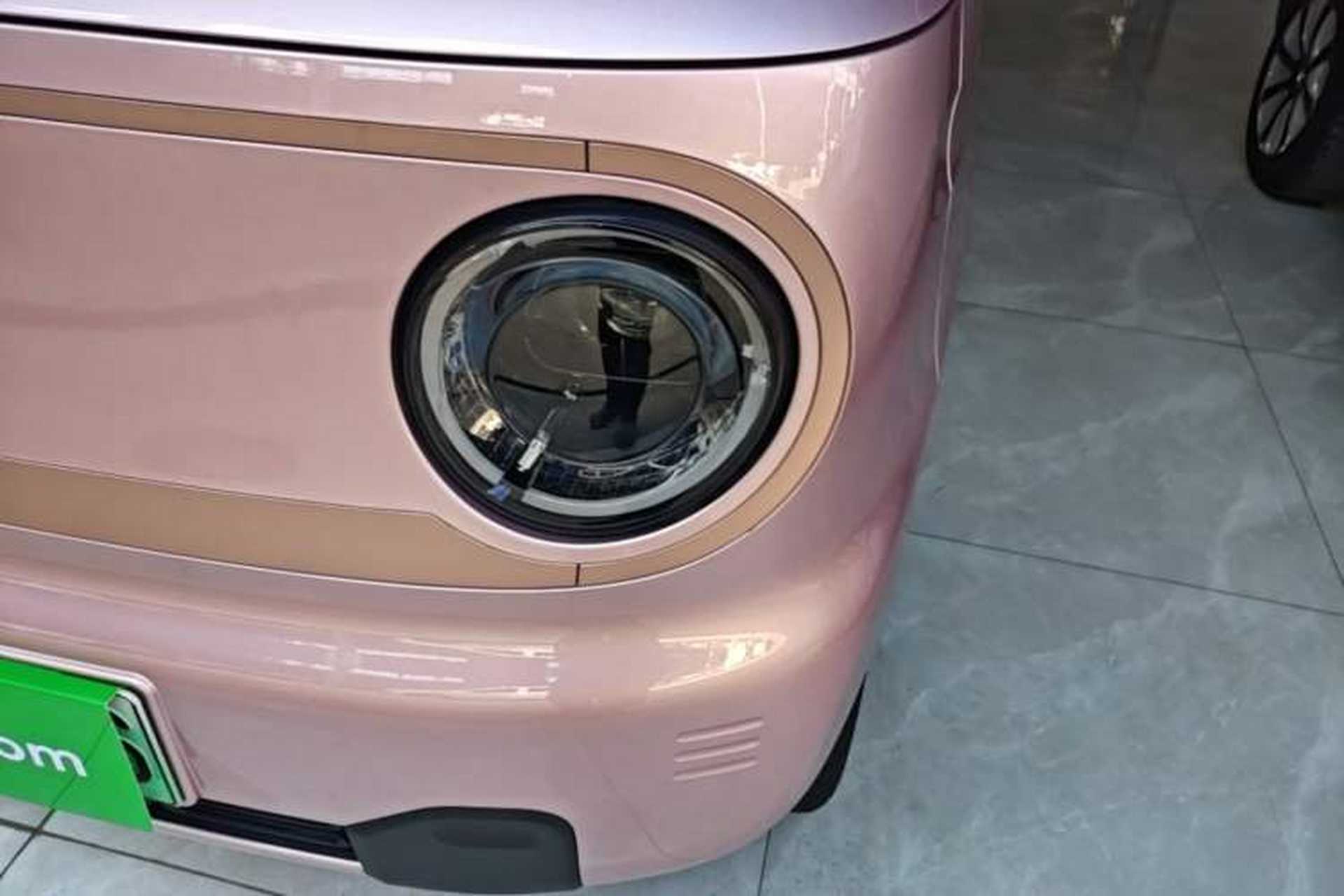 Used Geely Galaxy Panda 2023 Panda Mini 200km Endurance Bear Left Front Headlight