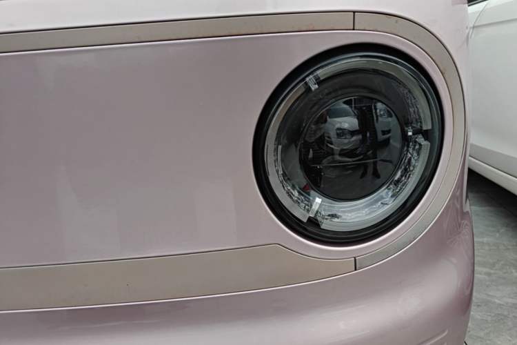 Used Geely Galaxy Panda 2023 Panda Mini 200km Endurance Bear Left Front Headlight