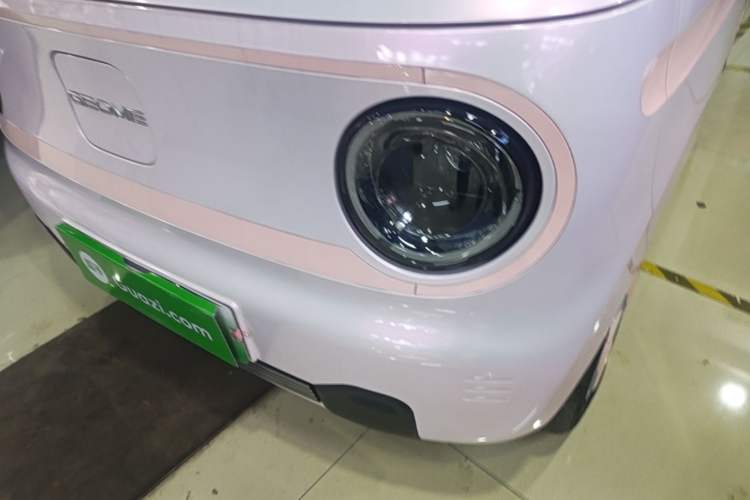 Used Geely Galaxy Panda 2023 Panda Mini 200km Endurance Bear Left Front Headlight