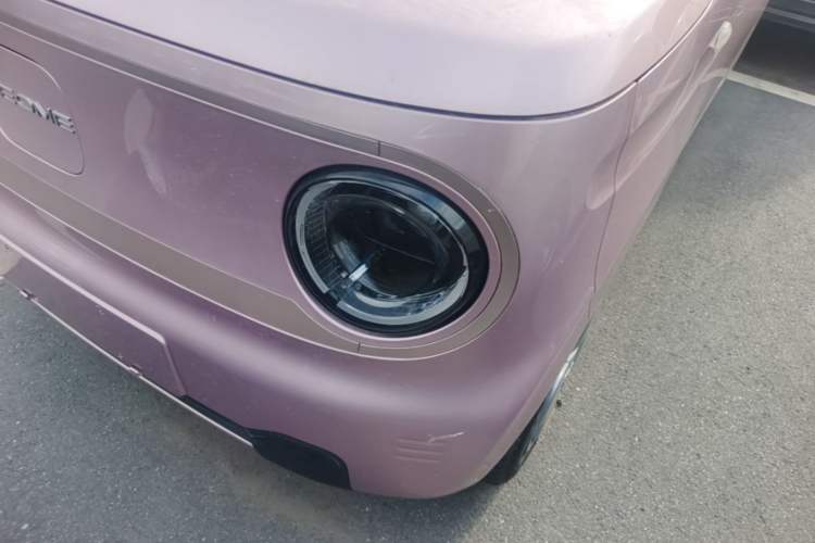 Used Geely Galaxy Panda 2023 Panda Mini 200km Endurance Bear Left Front Headlight