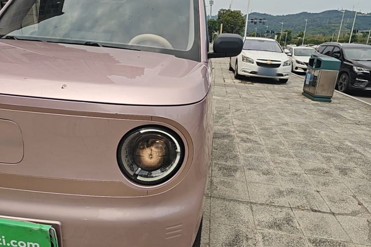 Used Geely Galaxy Panda 2023 Panda Mini 200km Endurance Bear Left Front Headlight