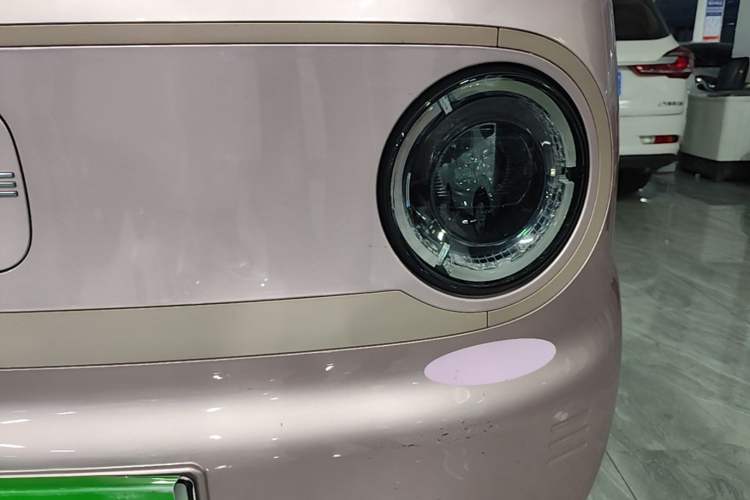 Used Geely Galaxy Panda 2023 Panda Mini 200km Endurance Bear Left Front Headlight