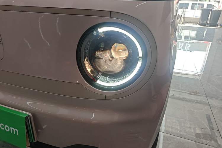 Used Geely Galaxy Panda 2023 Panda Mini 200km Endurance Bear Left Front Headlight