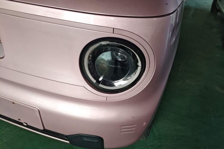 Used Geely Galaxy Panda 2023 Panda Mini 200km Endurance Bear Left Front Headlight