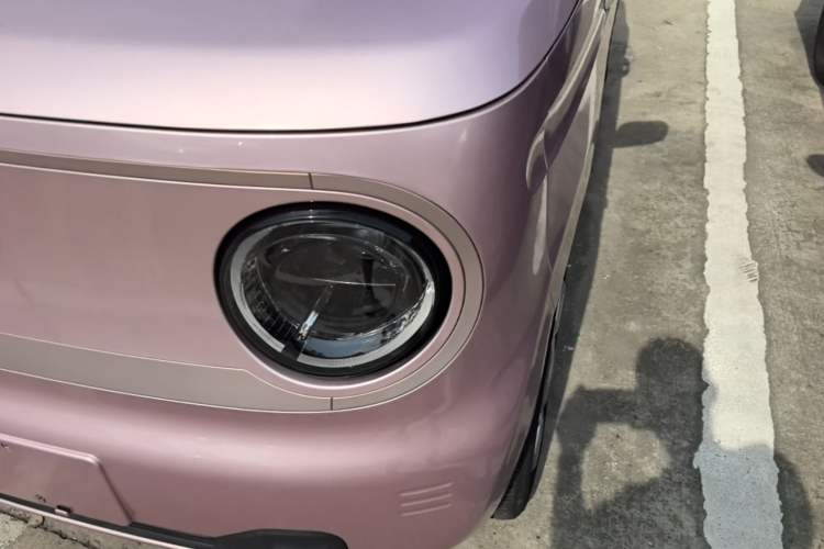 Used Geely Galaxy Panda 2023 Panda Mini 200km Endurance Bear Left Front Headlight