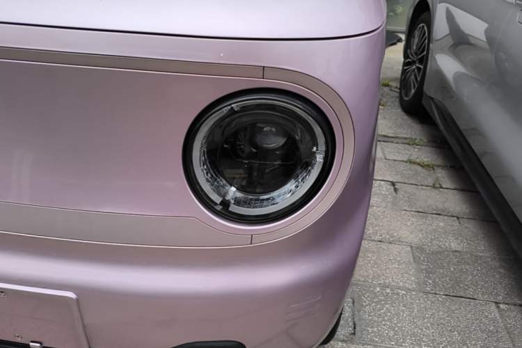 Used Geely Galaxy Panda 2023 Panda Mini 200km Endurance Bear Left Front Headlight