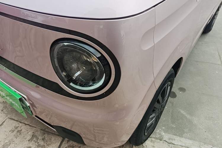 Used Geely Galaxy Panda 2023 Panda Mini 200km Endurance Bear Left Front Headlight