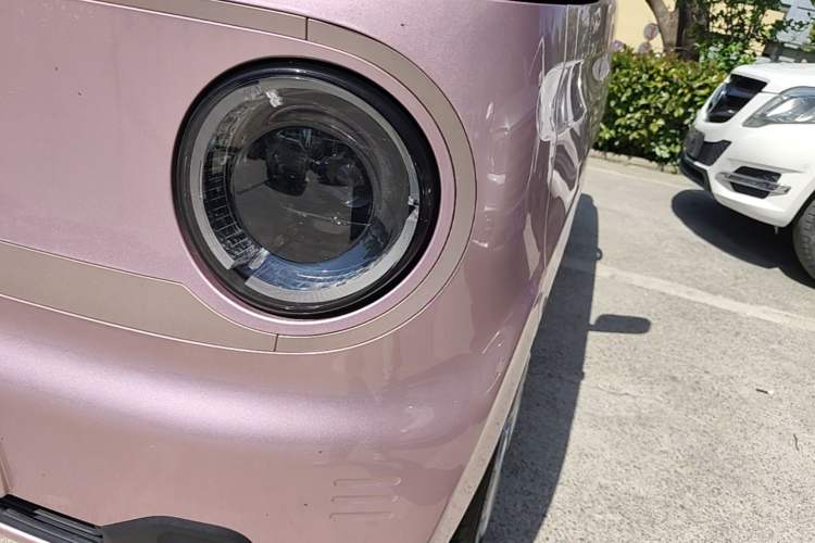 Used Geely Galaxy Panda 2023 Panda Mini 200km Endurance Bear Left Front Headlight