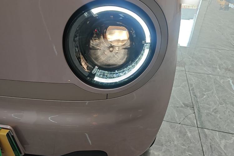 Used Geely Galaxy Panda 2023 Panda Mini 200km Endurance Bear Left Front Headlight