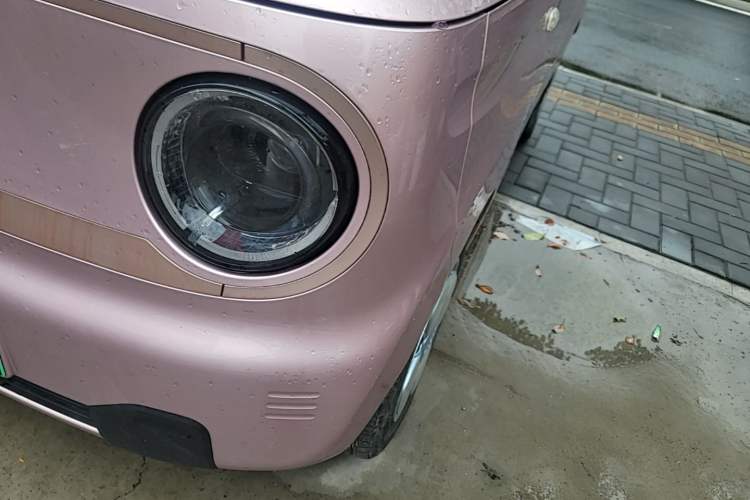 Used Geely Galaxy Panda 2023 Panda Mini 200km Endurance Bear Left Front Headlight