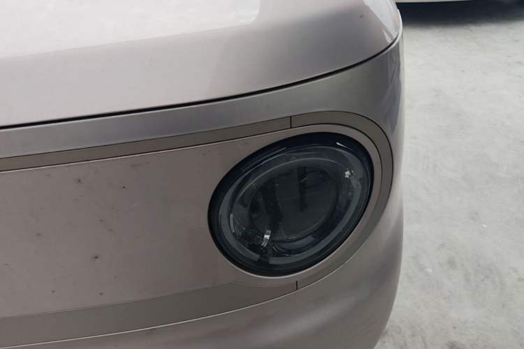 Used Geely Galaxy Panda 2023 Panda Mini 200km Endurance Bear Left Front Headlight