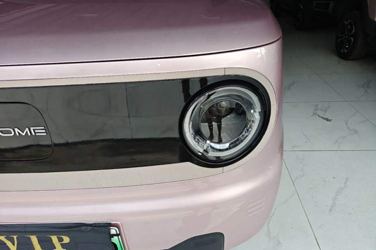 Used Geely Galaxy Panda 2023 Panda Mini 200km Endurance Bear Left Front Headlight