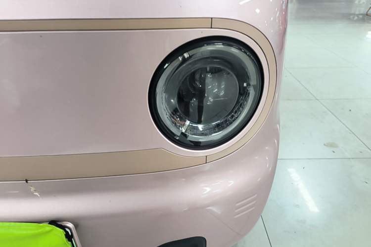 Used Geely Galaxy Panda 2023 Panda Mini 200km Endurance Bear Left Front Headlight