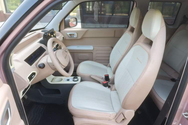 Used Geely Galaxy Panda 2023 Panda Mini 200km Endurance Bear Left Front Seat