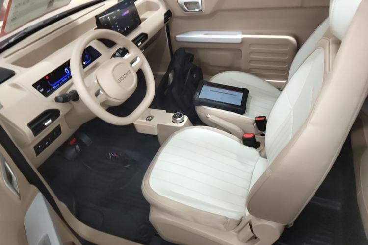 Used Geely Galaxy Panda 2023 Panda Mini 200km Endurance Bear Left Front Seat