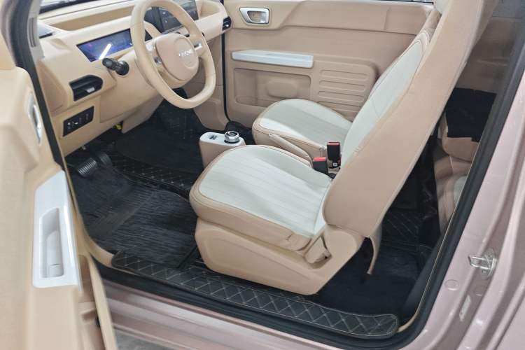 Used Geely Galaxy Panda 2023 Panda Mini 200km Endurance Bear Left Front Seat