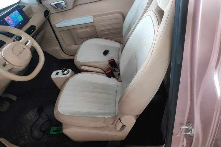 Used Geely Galaxy Panda 2023 Panda Mini 200km Endurance Bear Left Front Seat