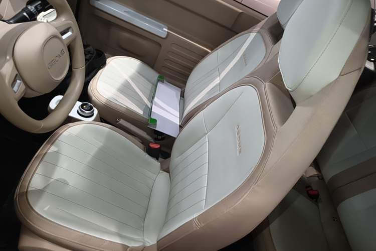 Used Geely Galaxy Panda 2023 Panda Mini 200km Endurance Bear Left Front Seat