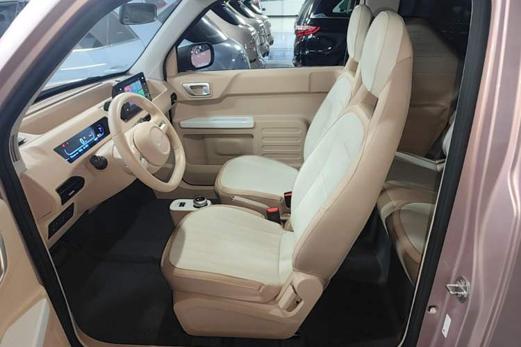 Used Geely Galaxy Panda 2023 Panda Mini 200km Endurance Bear Left Front Seat