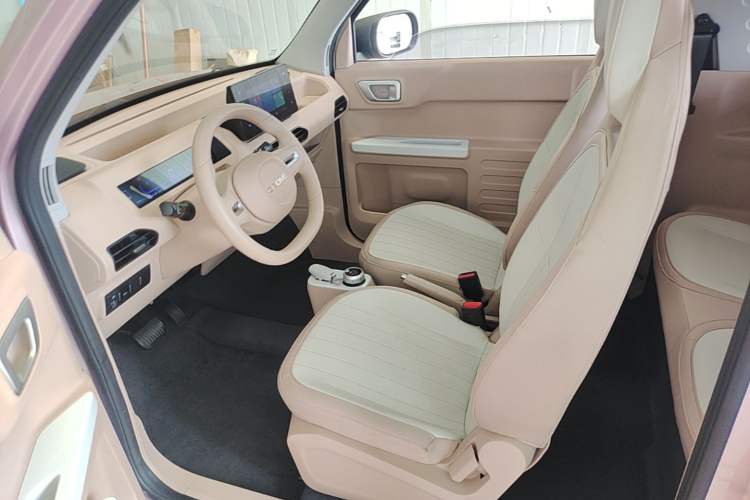 Used Geely Galaxy Panda 2023 Panda Mini 200km Endurance Bear Left Front Seat