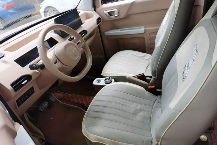 Used Geely Galaxy Panda 2023 Panda Mini 200km Endurance Bear Left Front Seat