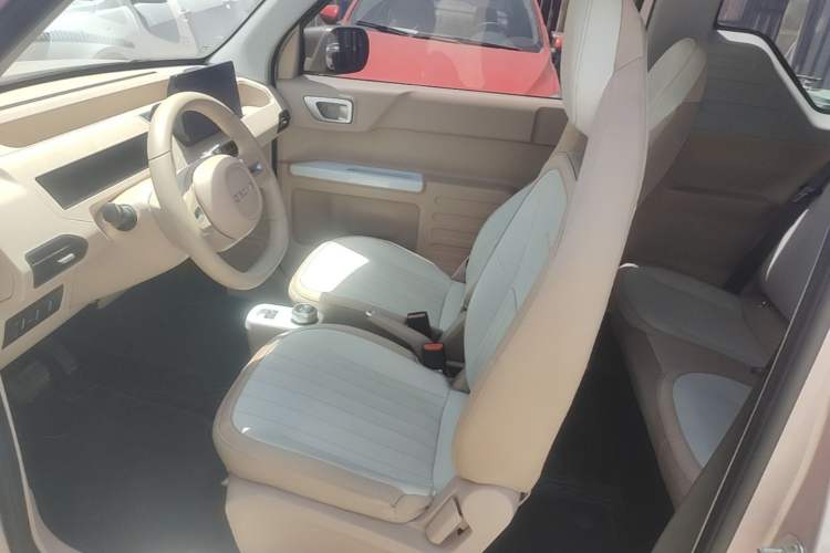 Used Geely Galaxy Panda 2023 Panda Mini 200km Endurance Bear Left Front Seat