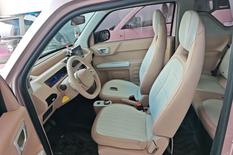 Used Geely Galaxy Panda 2023 Panda Mini 200km Endurance Bear Left Front Seat