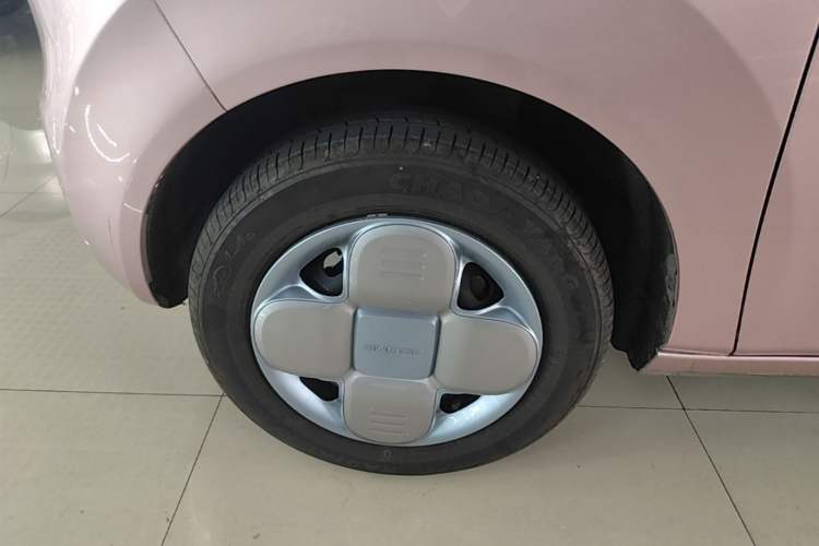 Used Geely Galaxy Panda 2023 Panda Mini 200km Endurance Bear Left Front Wheel Hub