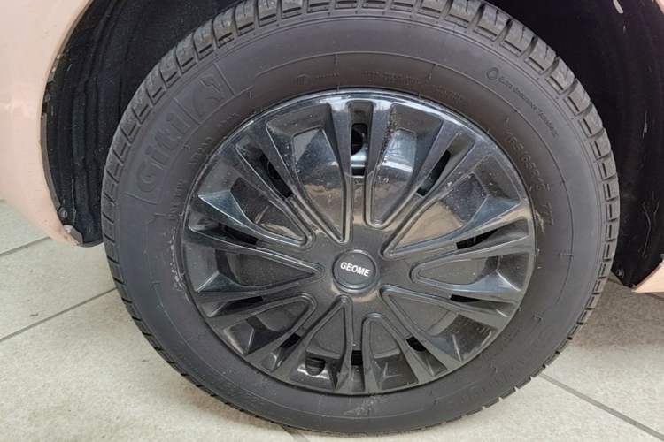 Used Geely Galaxy Panda 2023 Panda Mini 200km Endurance Bear Left Front Wheel Hub