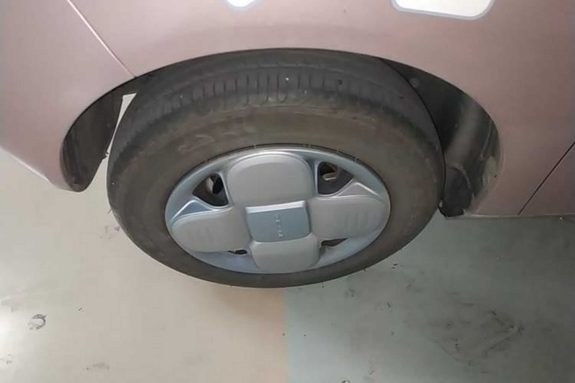 Used Geely Galaxy Panda 2023 Panda Mini 200km Endurance Bear Left Front Wheel Hub