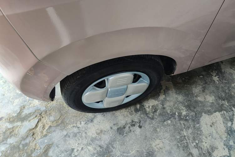 Used Geely Galaxy Panda 2023 Panda Mini 200km Endurance Bear Left Front Wheel Hub
