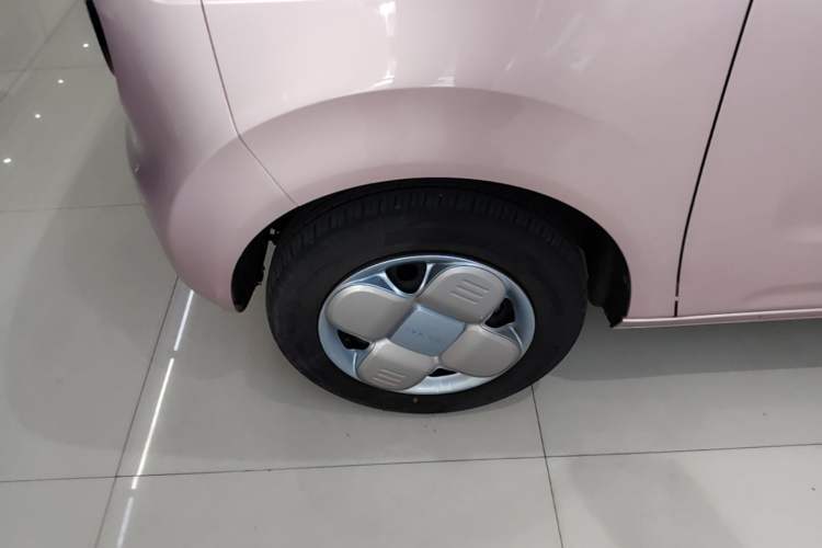 Used Geely Galaxy Panda 2023 Panda Mini 200km Endurance Bear Left Front Wheel Hub
