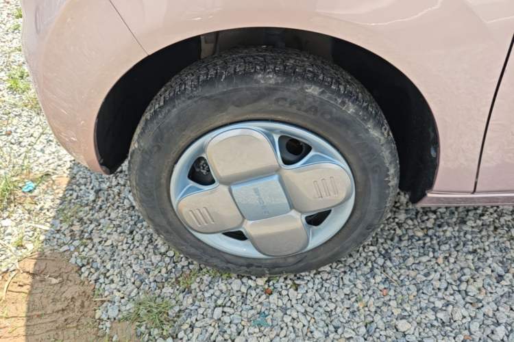Used Geely Galaxy Panda 2023 Panda Mini 200km Endurance Bear Left Front Wheel Hub