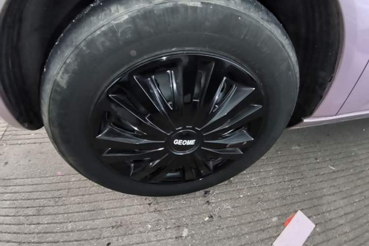 Used Geely Galaxy Panda 2023 Panda Mini 200km Endurance Bear Left Front Wheel Hub