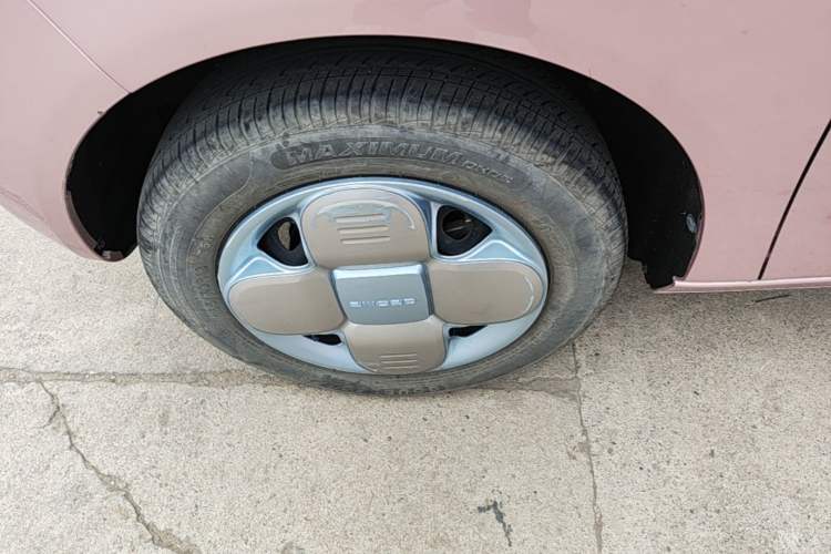 Used Geely Galaxy Panda 2023 Panda Mini 200km Endurance Bear Left Front Wheel Hub