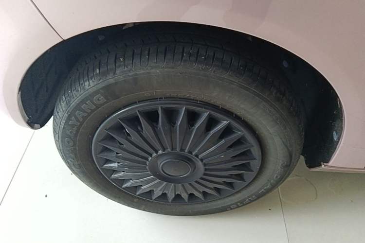 Used Geely Galaxy Panda 2023 Panda Mini 200km Endurance Bear Left Front Wheel Hub