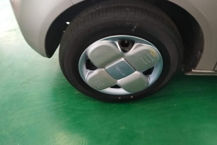 Used Geely Galaxy Panda 2023 Panda Mini 200km Endurance Bear Left Front Wheel Hub