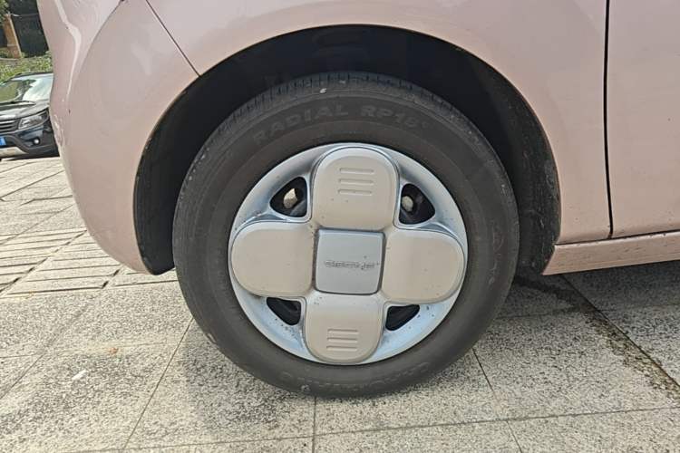 Used Geely Galaxy Panda 2023 Panda Mini 200km Endurance Bear Left Front Wheel Hub